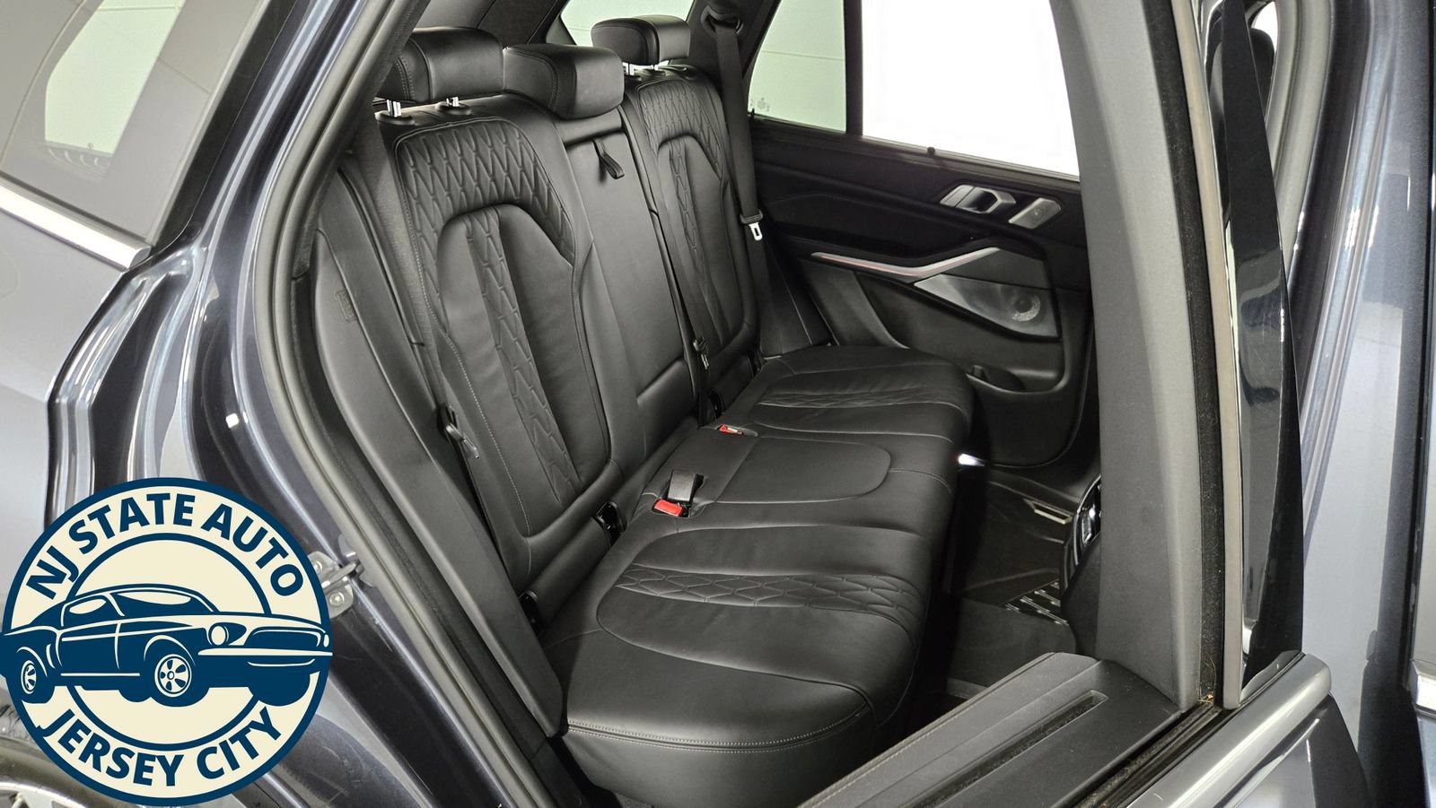 Used 2019 BMW X5 xDrive50i w/ Off-Road Package AWD/4WD image 5