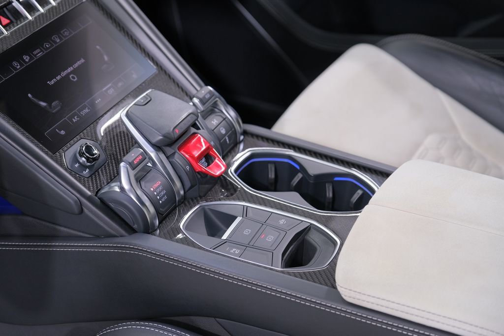 Used 2022 Lamborghini Urus image 30