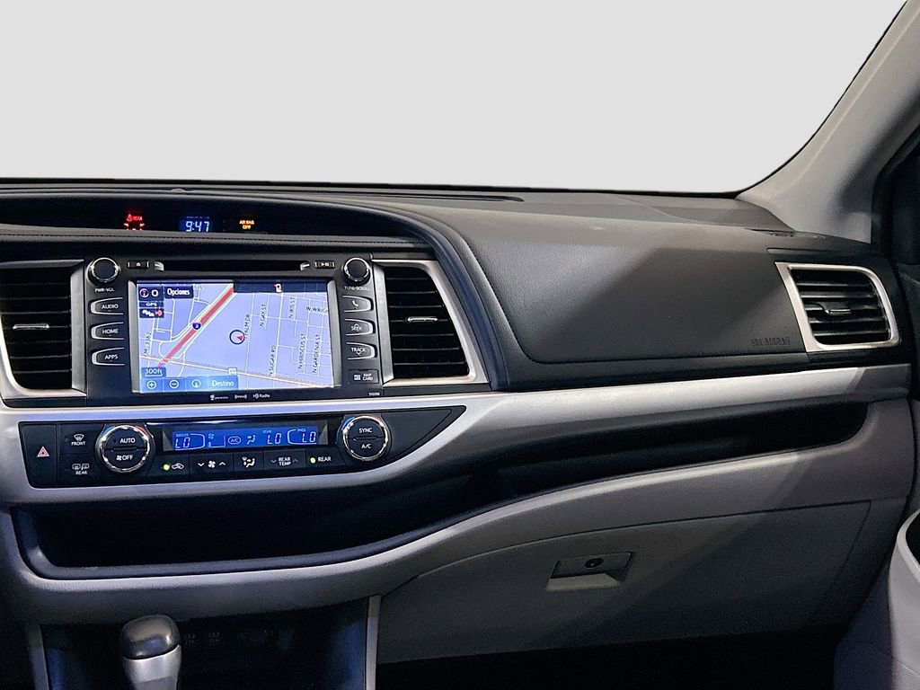 Used 2019 Toyota Highlander XLE FWD image 22