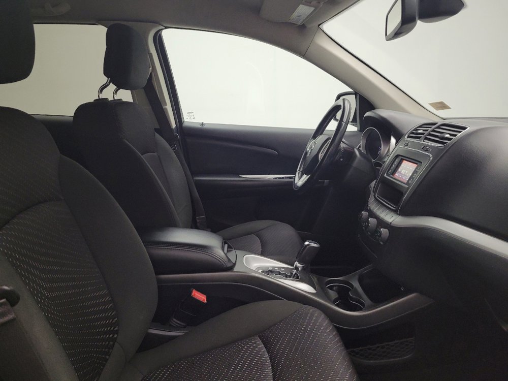 Used 2020 Dodge Journey SE w/ SE Popular Equipment Group FWD image 21