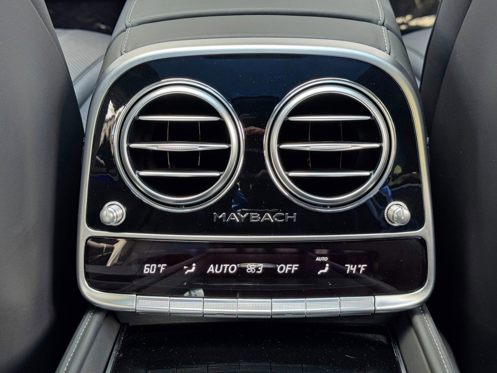 Used 2020 Mercedes-Benz Maybach S 560 4MATIC image 44