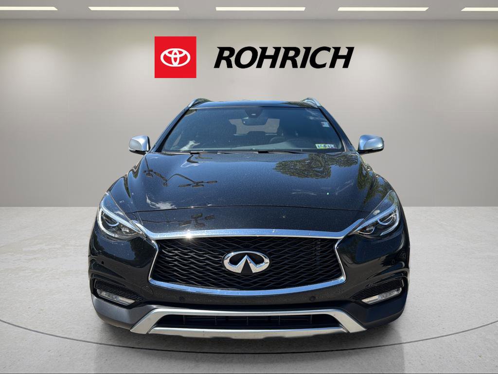 Used 2018 INFINITI QX30 Premium w/ Navigation Package AWD/4WD image 2