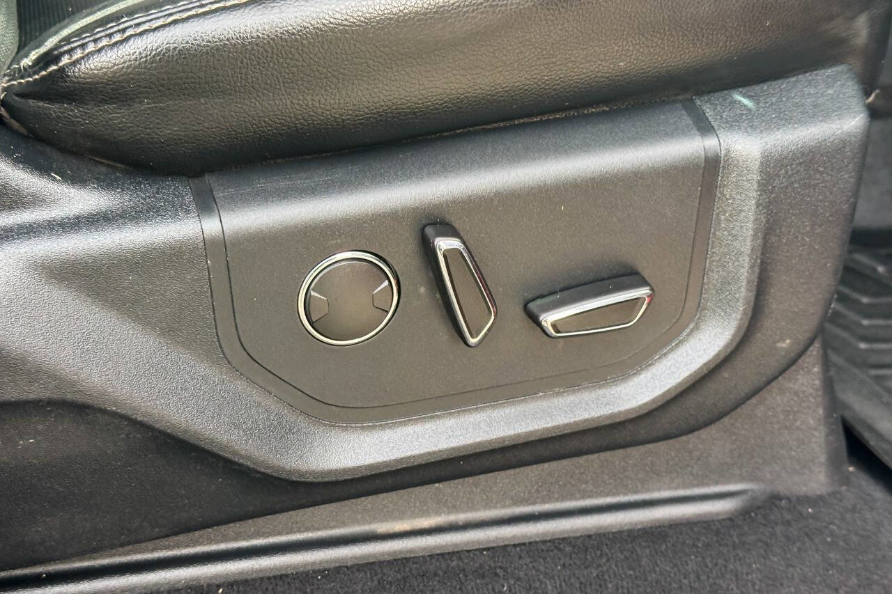 Used 2019 Ford F250 Lariat w/ Lariat Ultimate Package image 17