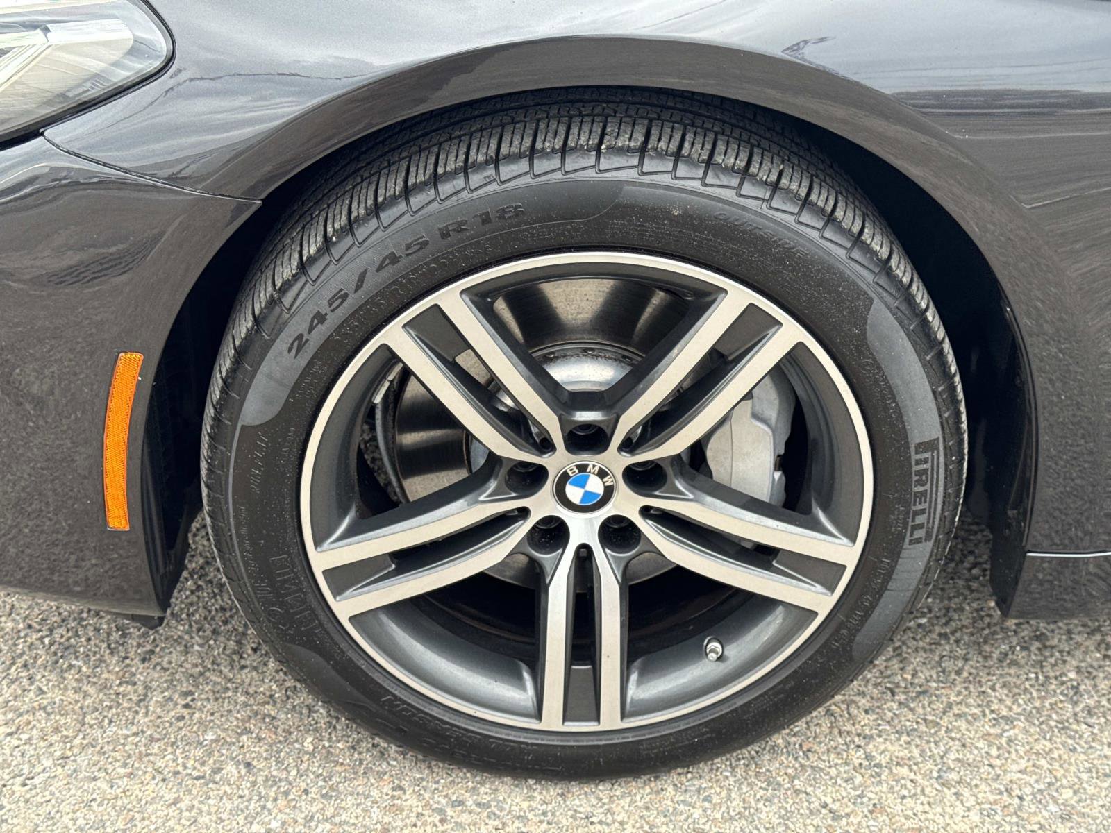 Used 2022 BMW 530i xDrive w/ Premium Package image 10