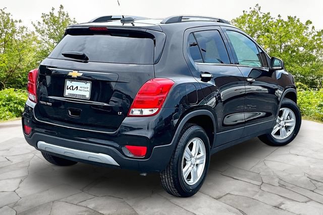 Used 2019 Chevrolet Trax LT w/ LT Convenience Package AWD/4WD image 2