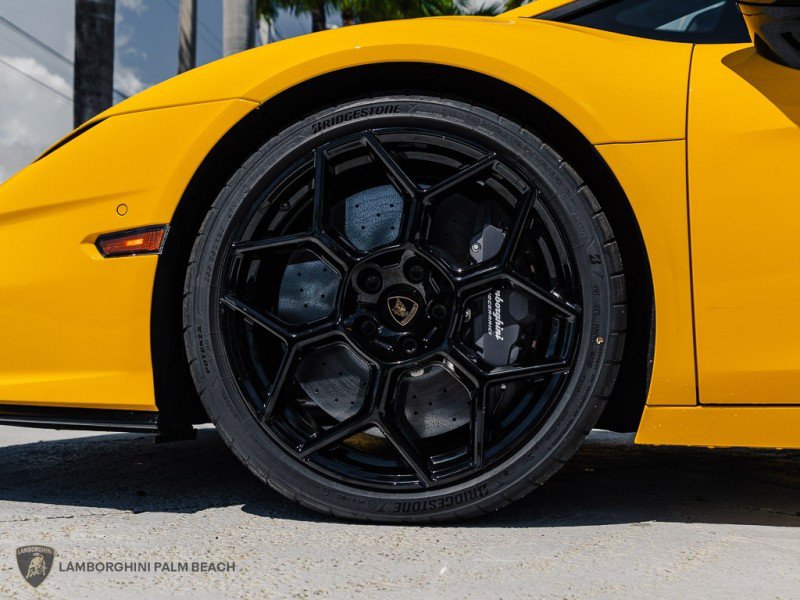 Used 2026 Lamborghini Temerario AWD/4WD image 26