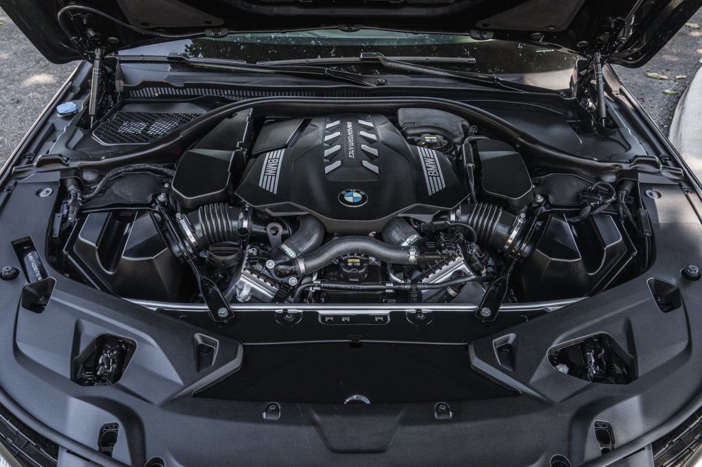 Used 2022 BMW M850i xDrive Convertible w/ Driving Assistance Package AWD/4WD image 28