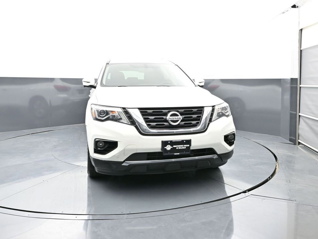 Used 2019 Nissan Pathfinder SL AWD/4WD image 2