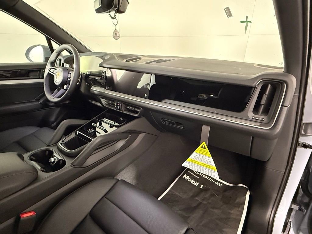 New 2026 Porsche Cayenne image 19