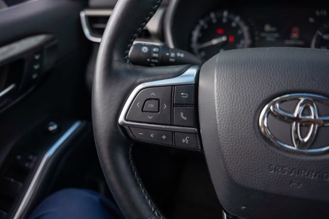 Used 2020 Toyota Highlander Limited AWD/4WD image 16