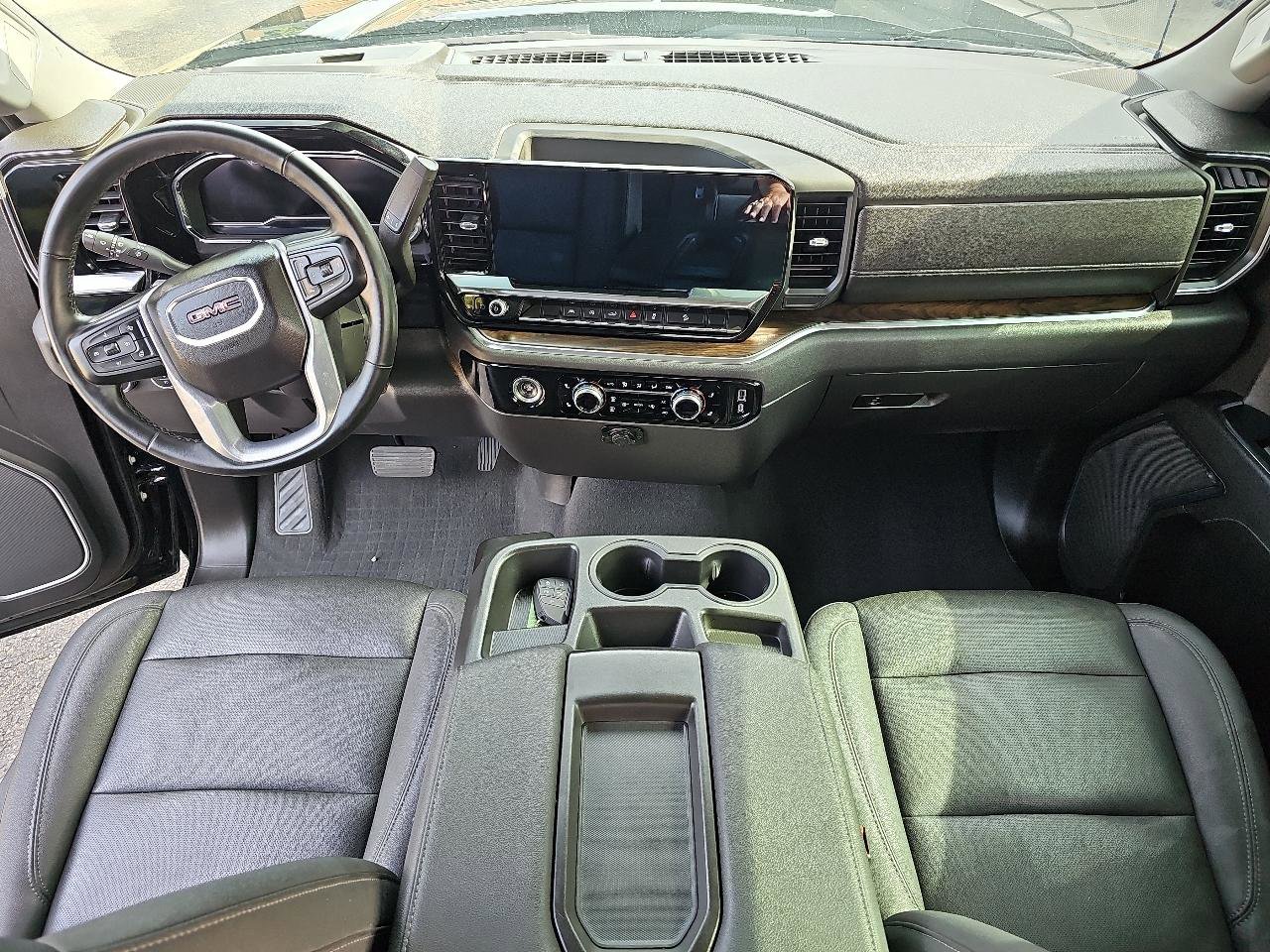 Used 2023 GMC Sierra 1500 SLT AWD/4WD image 11