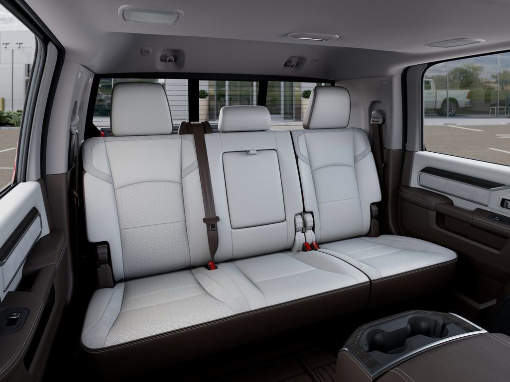 New 2026 RAM 2500 Laramie AWD/4WD image 15