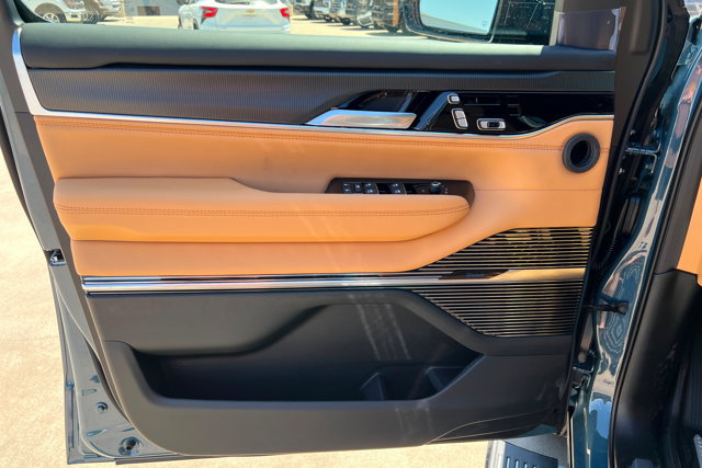 New 2026 Jeep Grand Wagoneer Summit AWD/4WD image 14