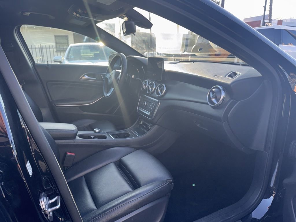 Used 2018 Mercedes-Benz GLA 250 w/ AMG Line Exterior image 16