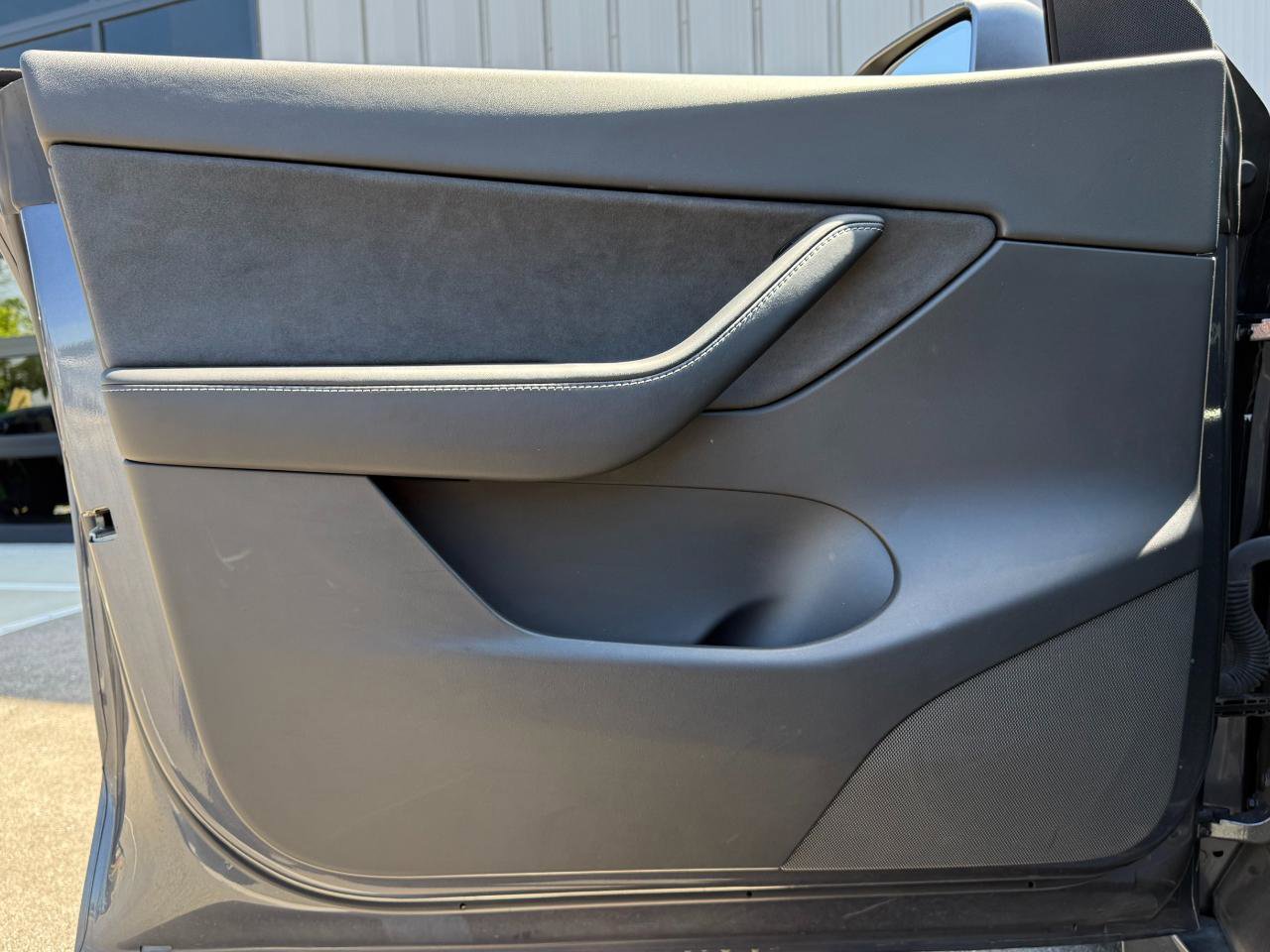 Used 2021 Tesla Model Y Long Range AWD/4WD image 17