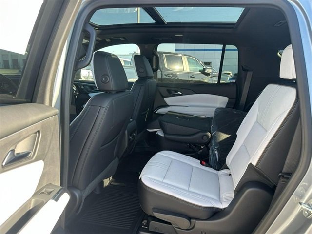 New 2026 Chevrolet Traverse High Country w/ LPO, Floor Liner Package image 5