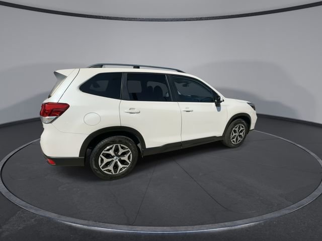 Used 2020 Subaru Forester Premium AWD/4WD image 8