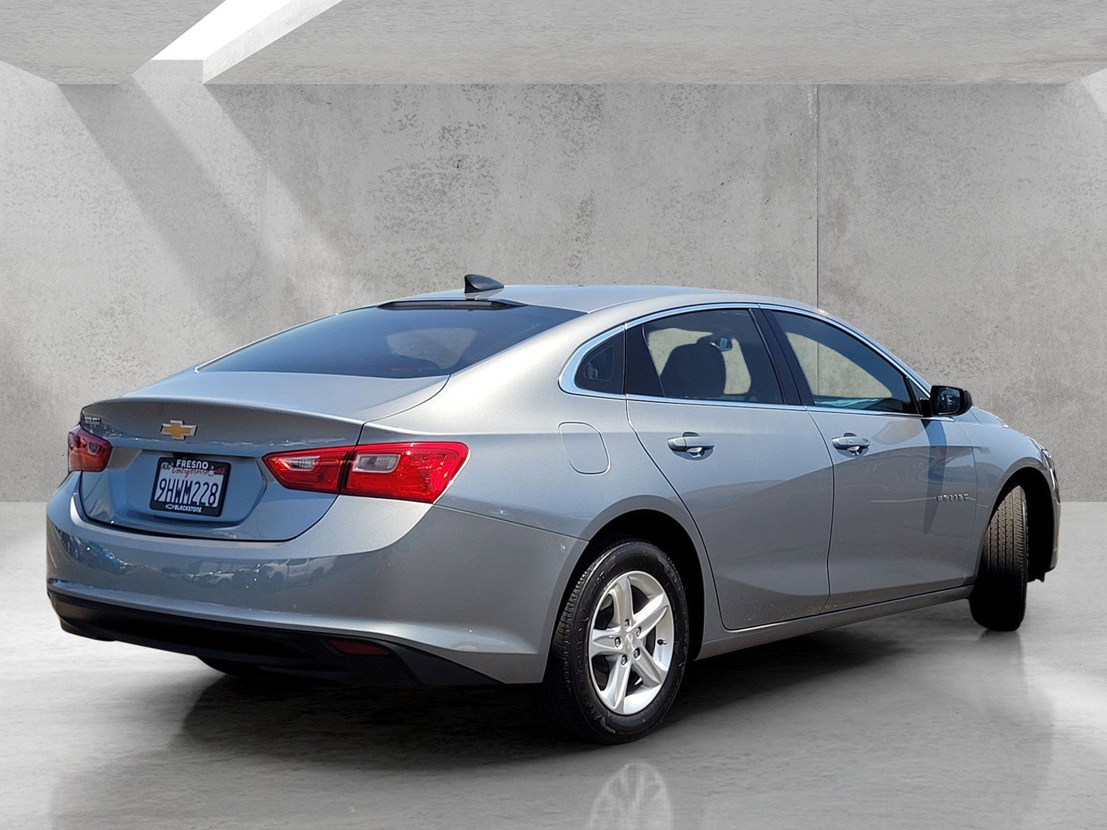Used 2023 Chevrolet Malibu LS FWD image 5