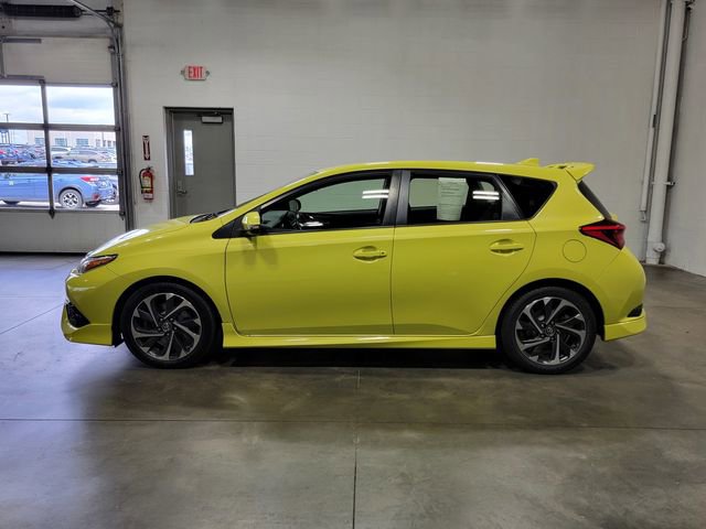 Used 2018 Toyota Corolla iM w/ Carpet Mat Package (TMS) FWD image 8