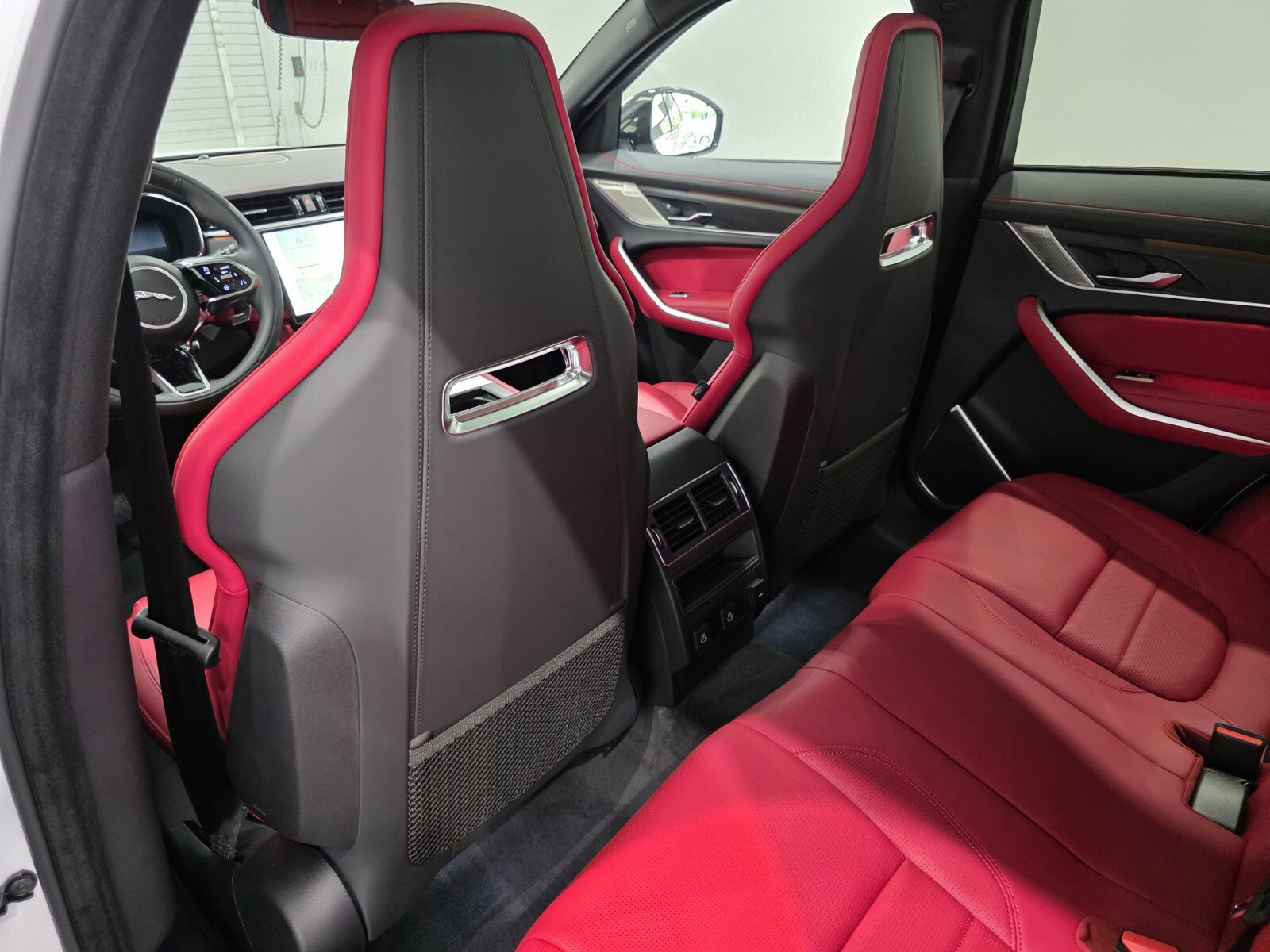 New 2026 Jaguar F-PACE R-Dynamic S image 12