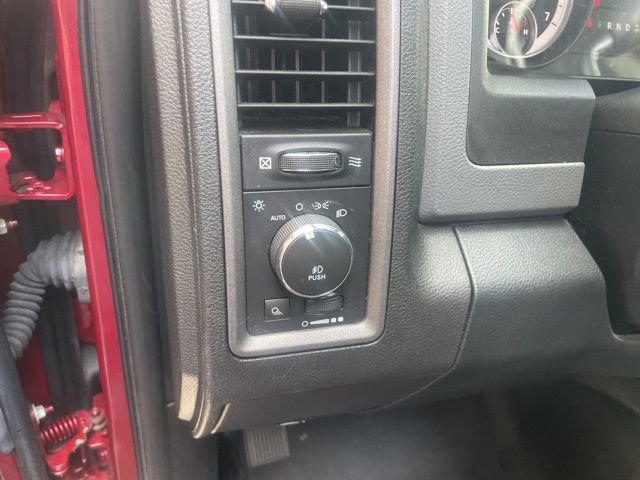 Used 2013 RAM 1500 Express image 29