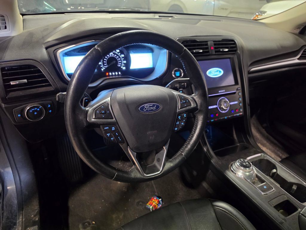 Used 2020 Ford Fusion Titanium AWD/4WD image 4