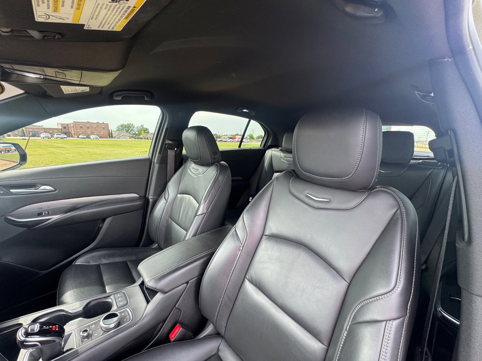 Used 2024 Cadillac XT4 Premium Luxury FWD image 10