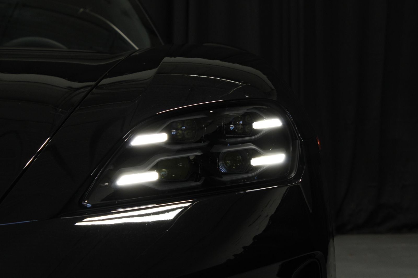 New 2026 Porsche Taycan AWD/4WD image 24