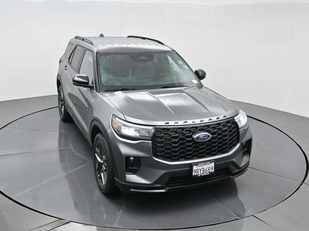 Used 2025 Ford Explorer ST-Line w/ ST-Line Street Pack image 54