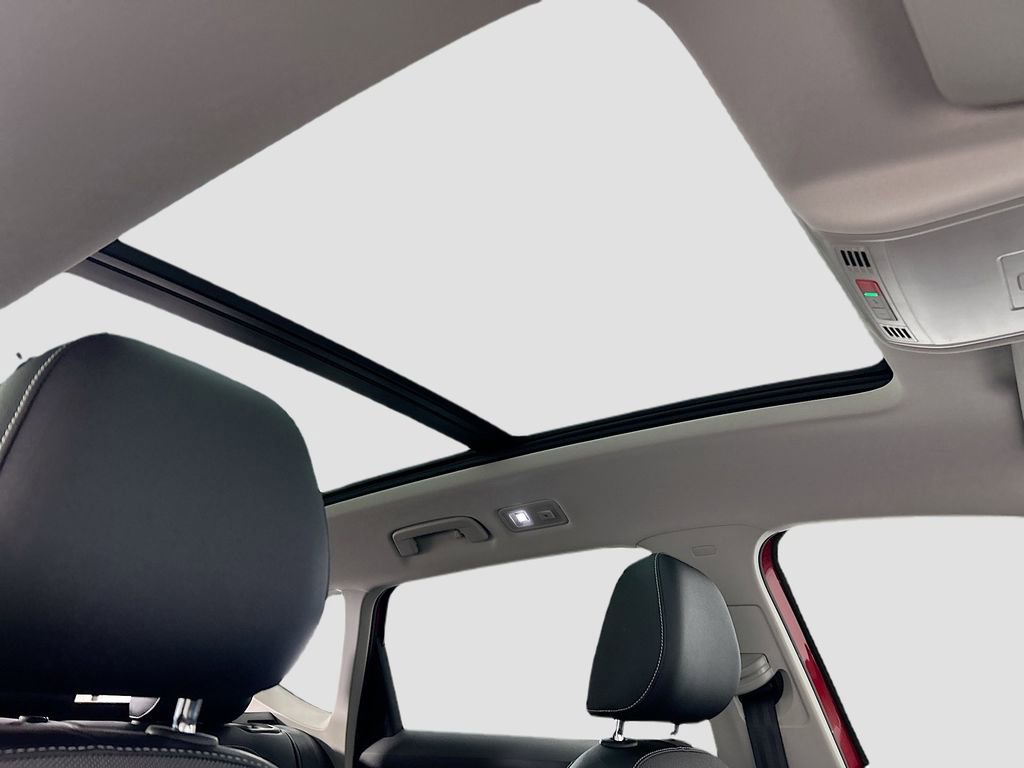 Certified 2023 Volkswagen Taos SE w/ Panoramic Sunroof Package image 16
