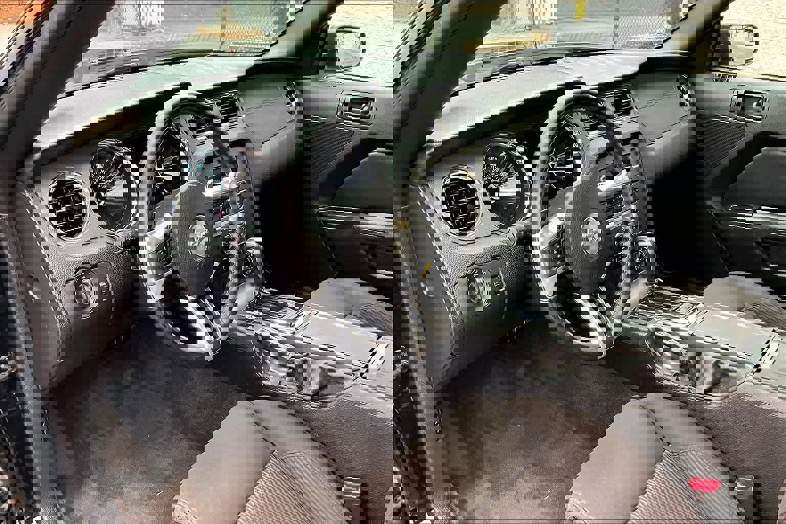 Used 2013 Ford Mustang Convertible image 13