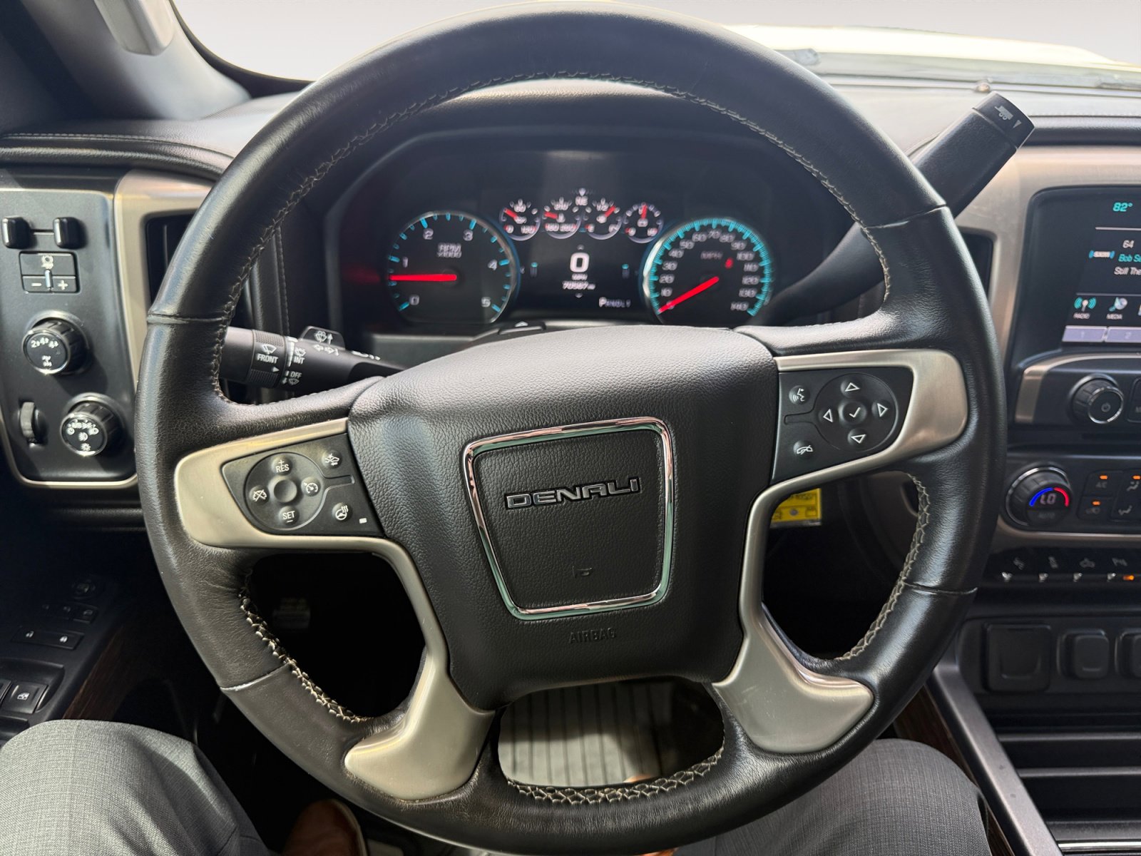 Used 2019 GMC Sierra 2500 Denali w/ Duramax Plus Package AWD/4WD image 13