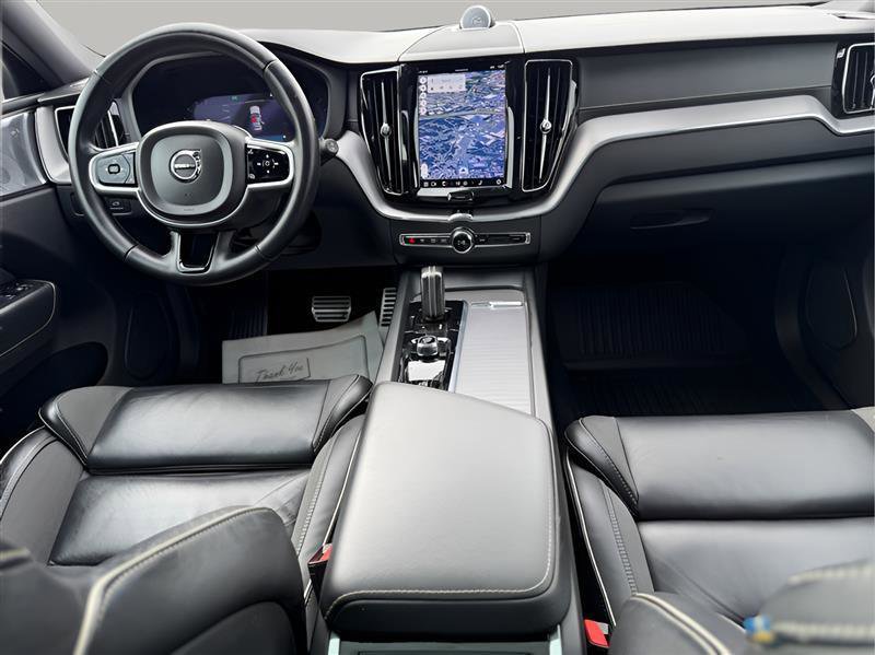 Used 2022 Volvo XC60 B6 R-Design w/ Advanced Package AWD/4WD image 17