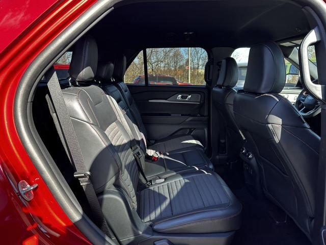 Certified 2025 Ford Explorer ST-Line w/ ST-Line Street Pack image 37