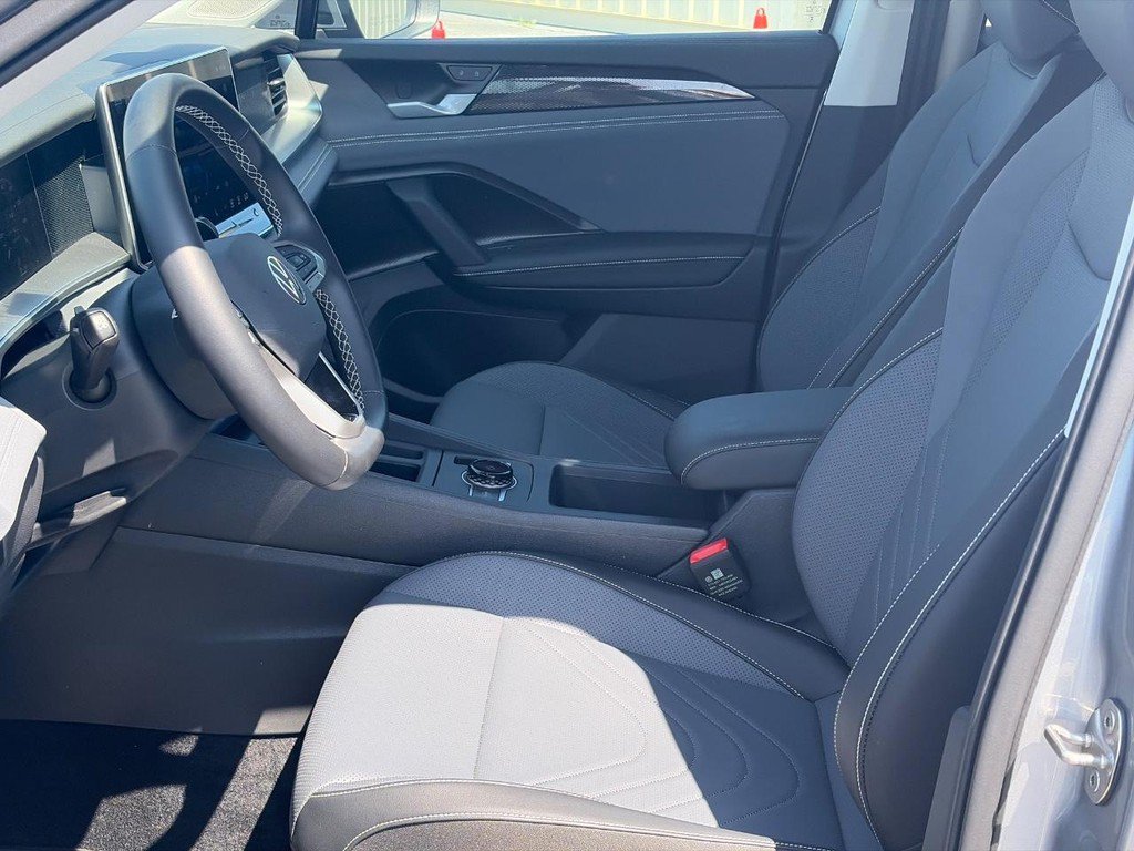 Certified 2026 Volkswagen Tiguan SE AWD/4WD image 18