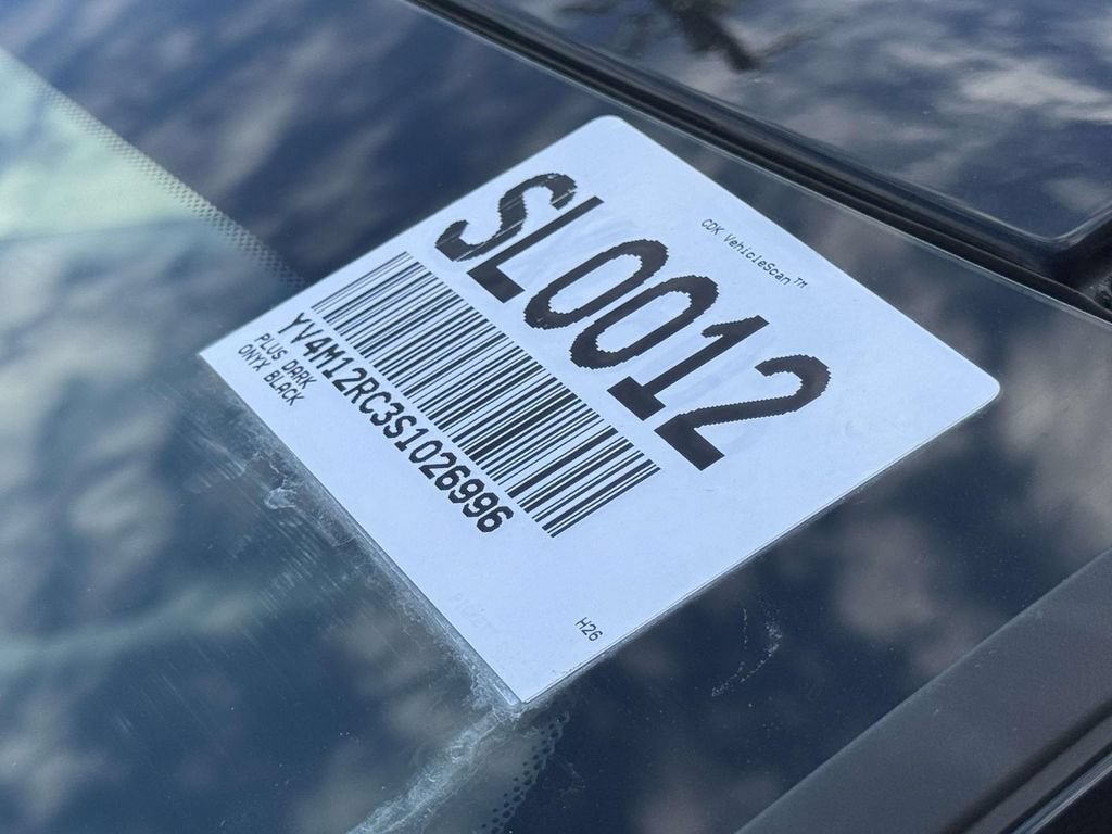Certified 2025 Volvo XC60 B5 Plus w/ Protection Package Premier AWD/4WD image 7