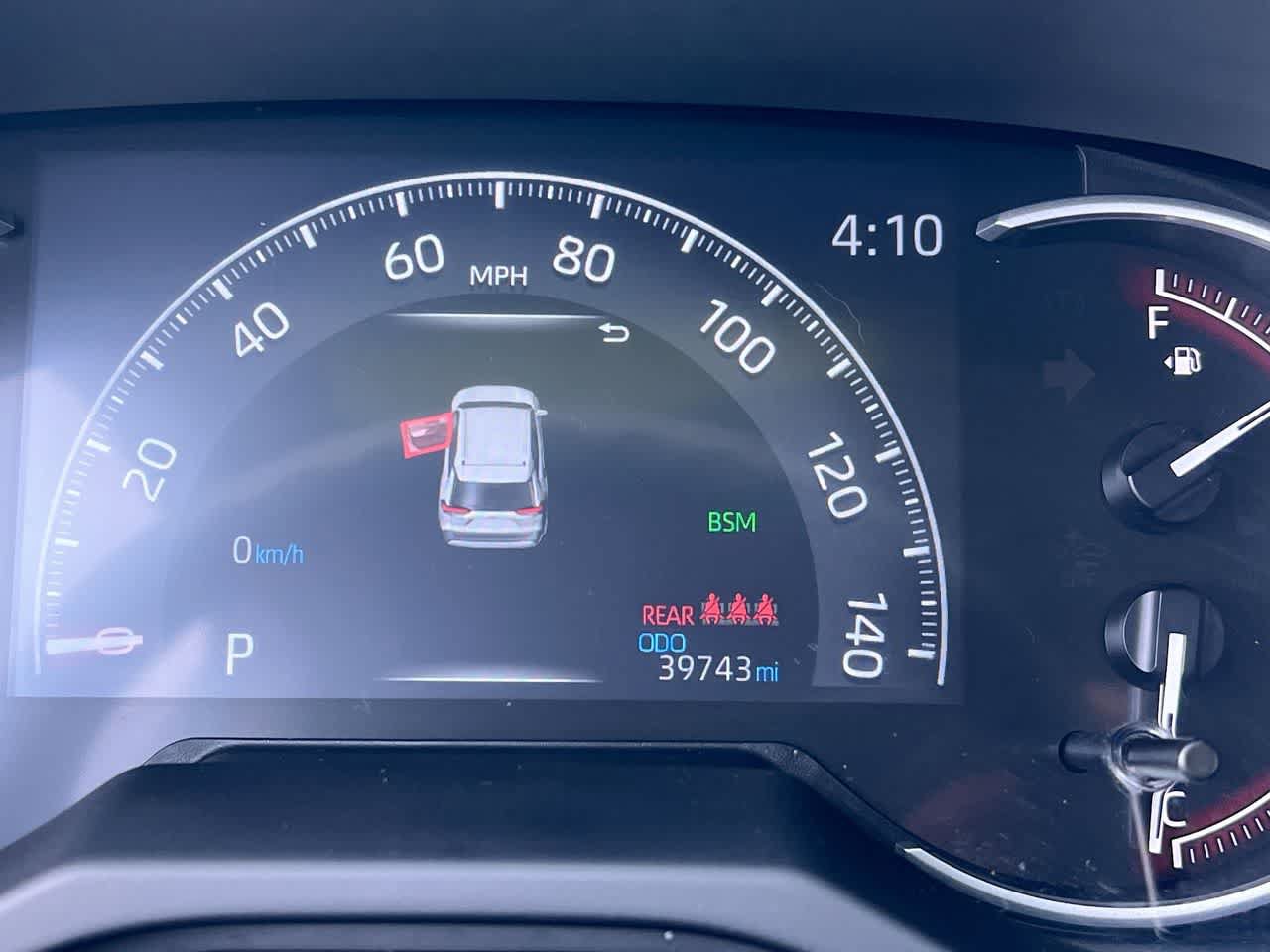 Used 2025 Toyota RAV4 XLE AWD/4WD image 15