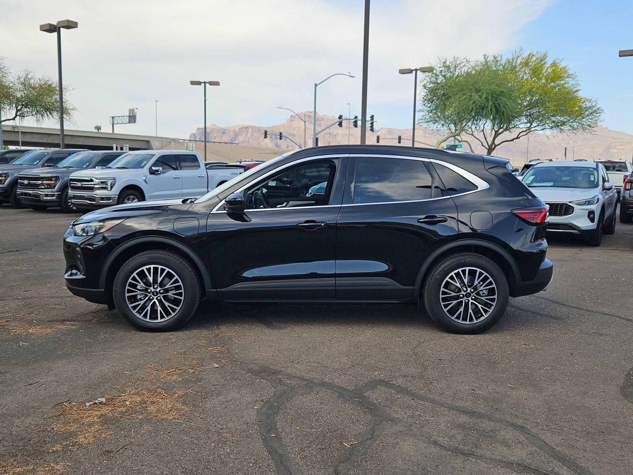 New 2025 Ford Escape SE w/ PHEV Premium Package image 6