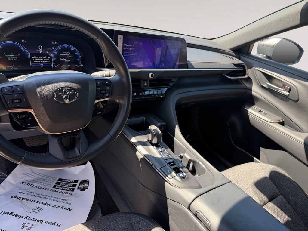Used 2023 Toyota Crown AWD/4WD image 10