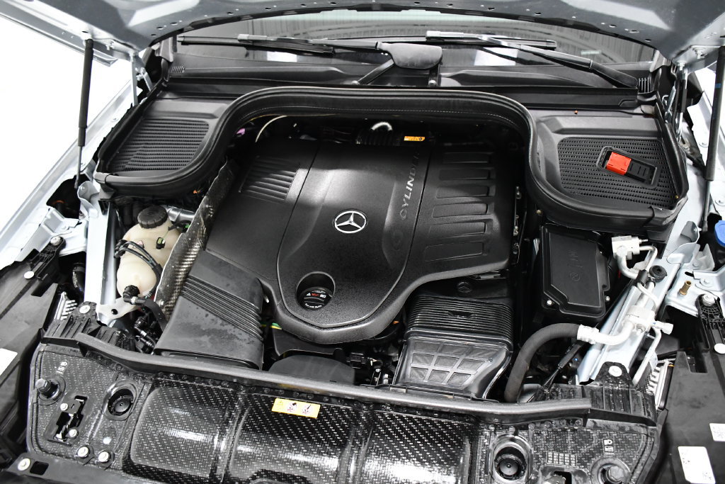 Certified 2024 Mercedes-Benz GLS 450 4MATIC w/ Exclusive Trim Package image 6