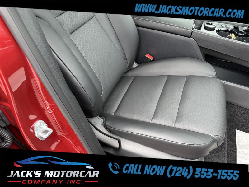 Used 2025 Nissan Rogue SV w/ SV Premium Package image 21