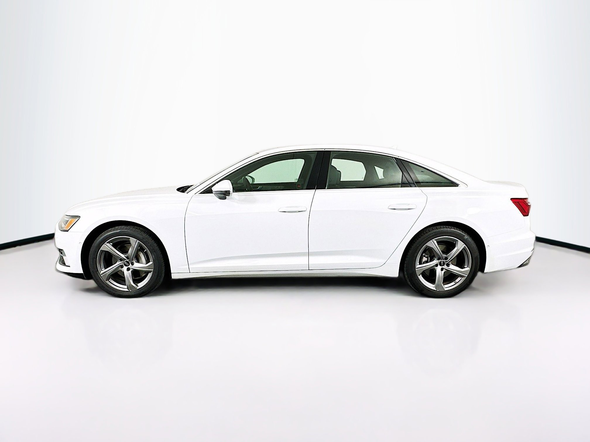 Used 2024 Audi A6 Premium Plus image 4