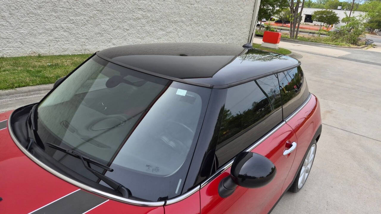 Used 2014 MINI Cooper 2-Door Hardtop image 12