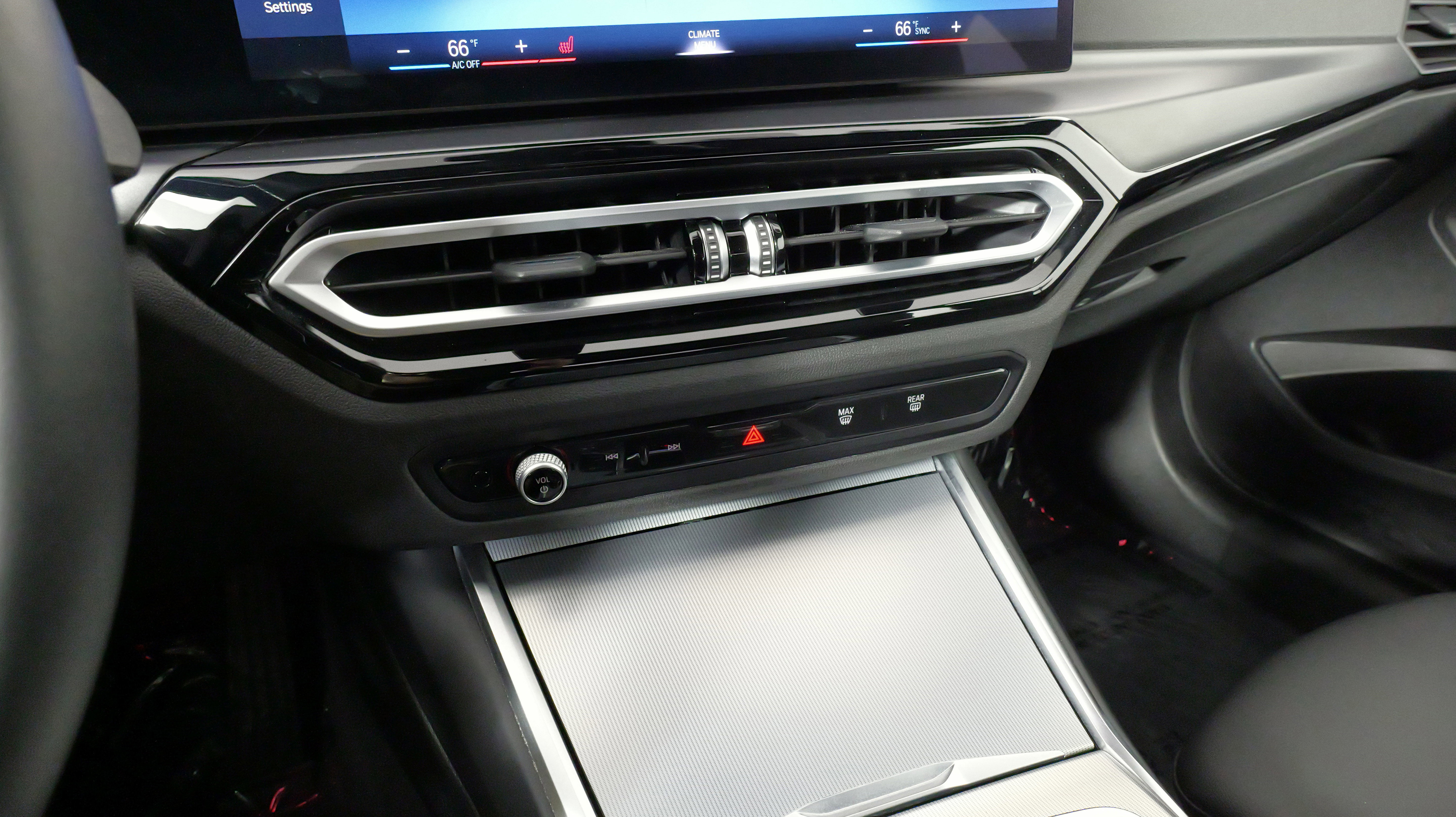 Used 2023 BMW 230i xDrive Coupe image 42