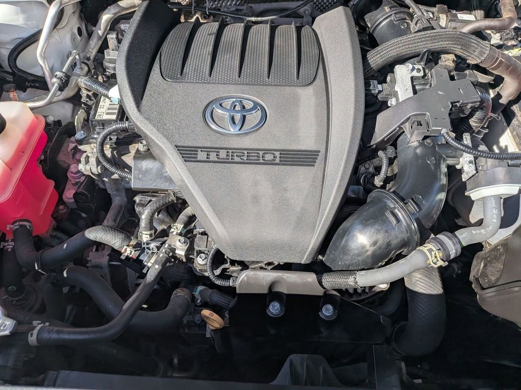 Used 2022 Toyota Highlander XLE AWD/4WD image 38