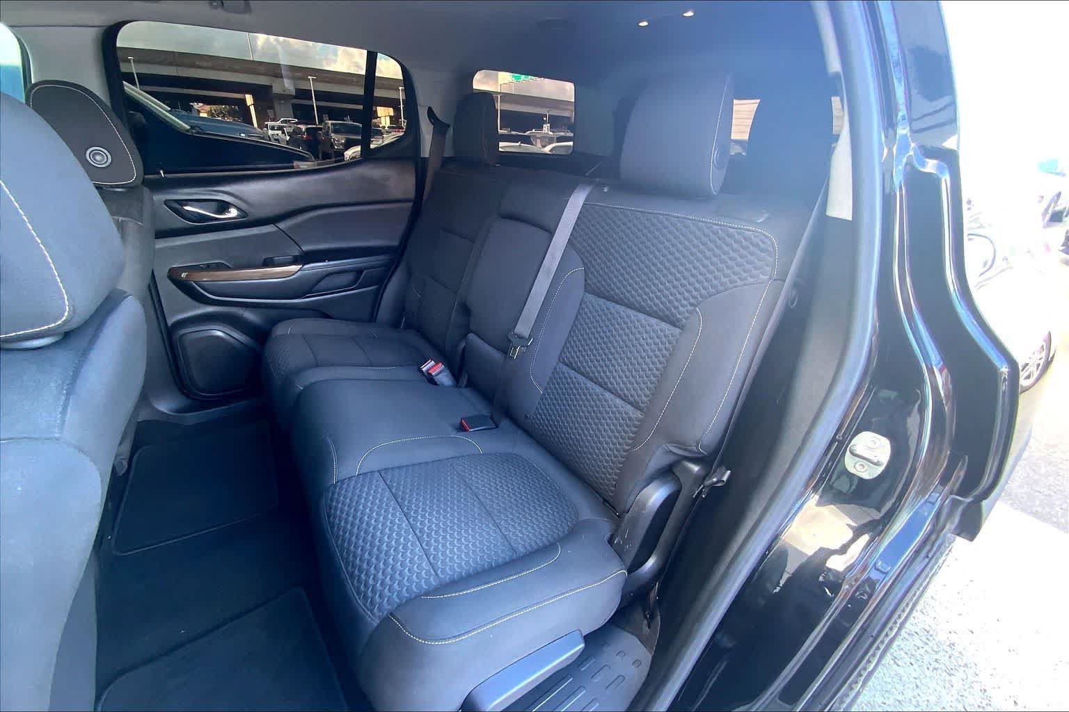 Used 2018 GMC Acadia SLE FWD image 29