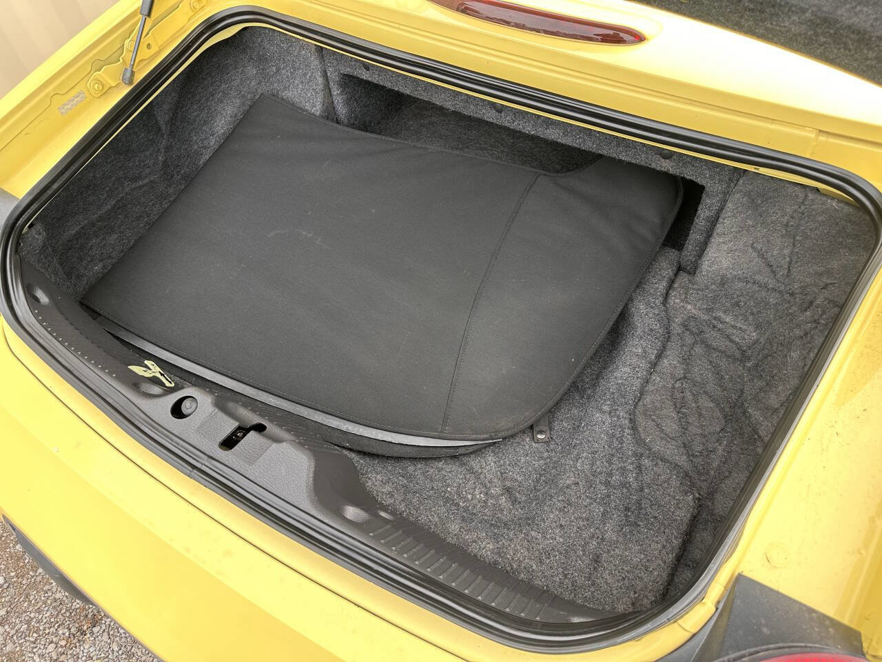 Used 2002 Ford Thunderbird Deluxe image 7