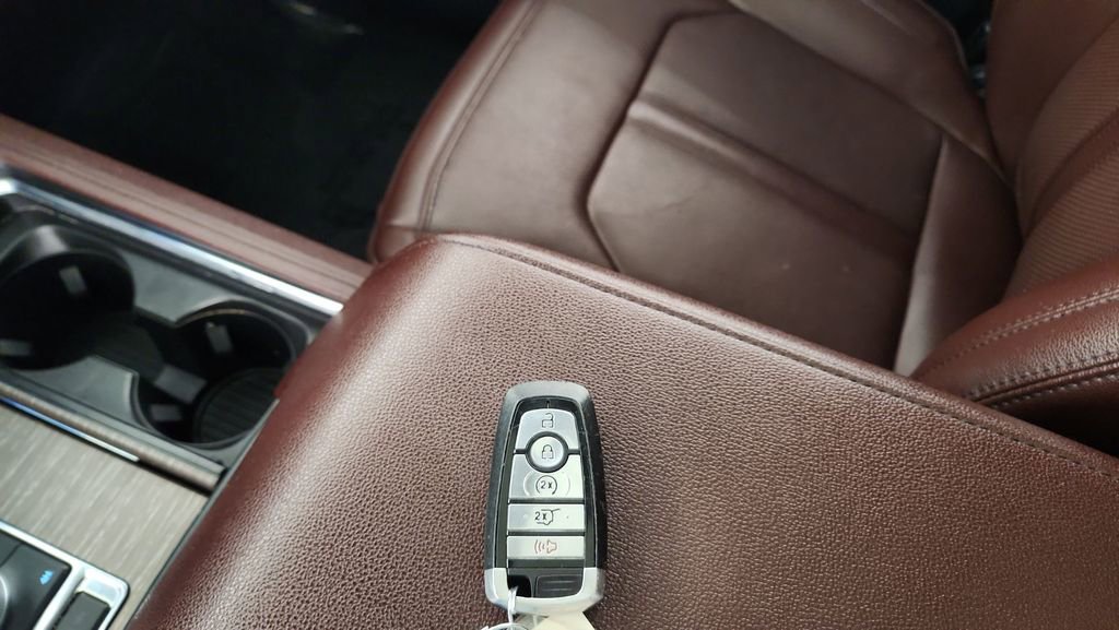 Used 2022 Ford Expedition Max Limited image 22