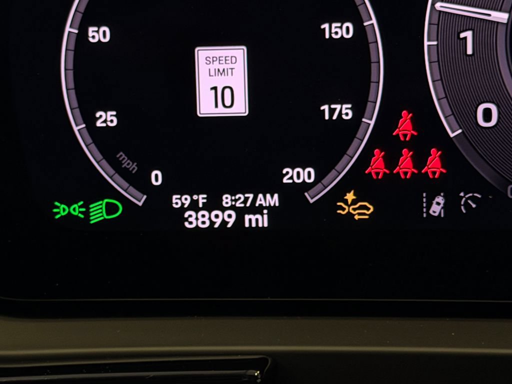 Certified 2025 Porsche Cayenne GTS AWD/4WD image 22