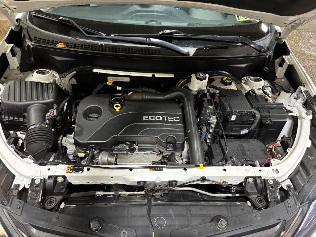 Used 2021 Chevrolet Equinox LS w/ LS Convenience Package image 31